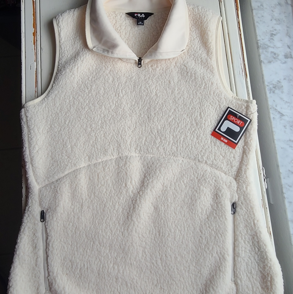 Fila Sport NWT Medium fuzzy vest